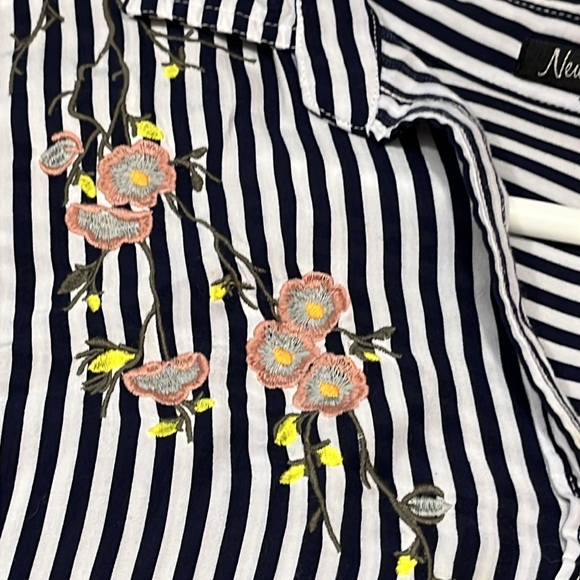 New leaf black vertical striped rayon BLOUSE pink blue floral embroidery 2XL XXL - Picture 5 of 14